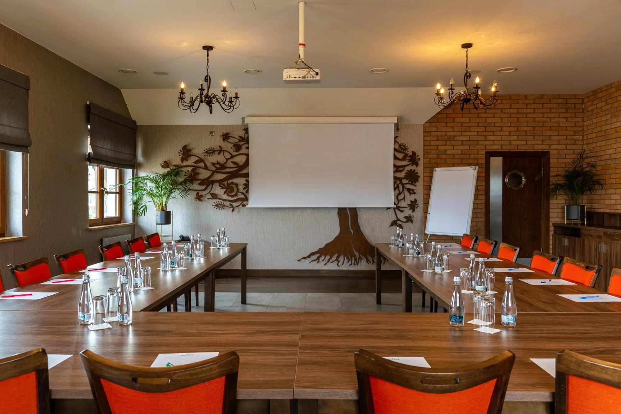 Zlota Jesien Restauracja I Noclegi Nad Jeziorem Kartuzy Buitenkant foto